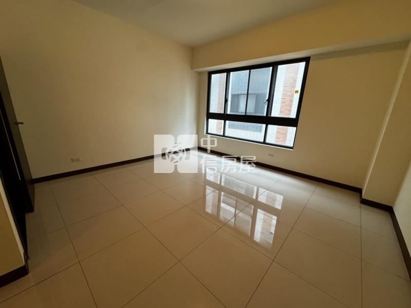 專任近A20全新別墅房屋室內格局與周邊環境