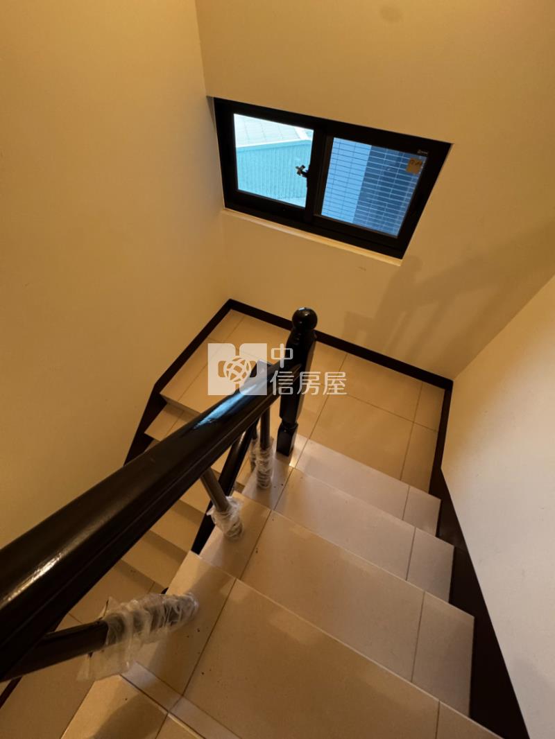 專任近A20全新別墅房屋室內格局與周邊環境