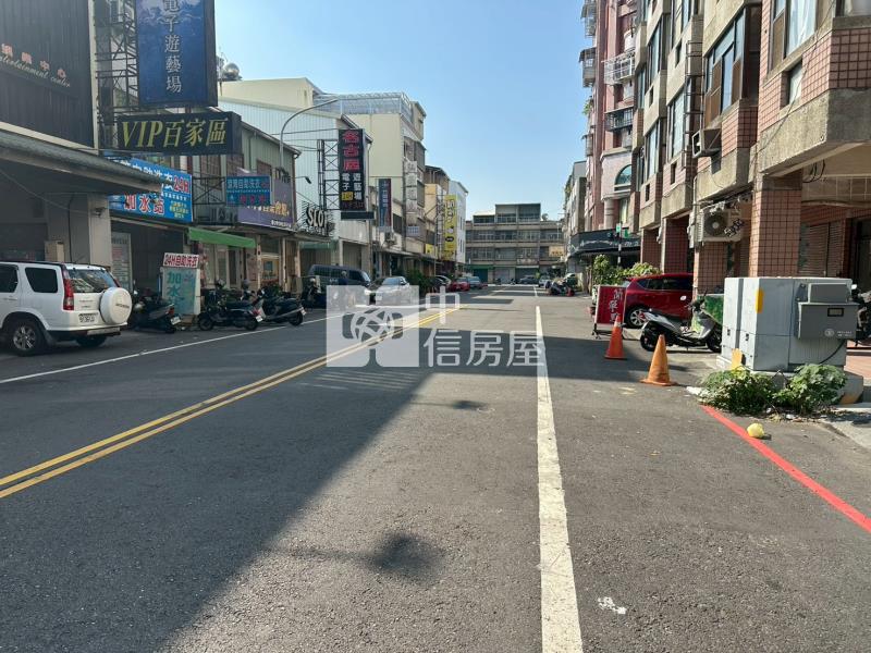 興雅路商業區雙店面房屋室內格局與周邊環境