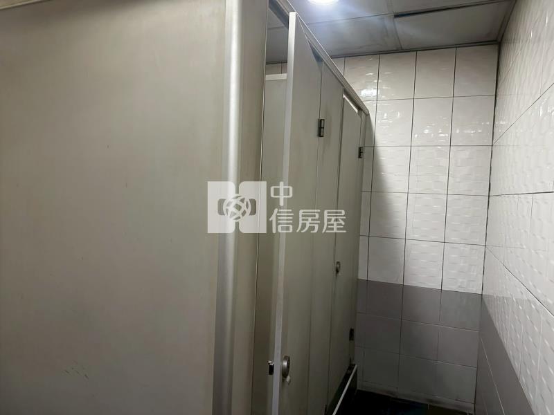 興雅路商業區雙店面房屋室內格局與周邊環境
