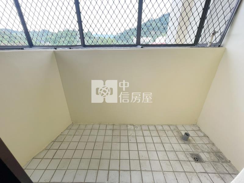 藝文中心全新整理入門玄關三房美寓+平車房屋室內格局與周邊環境