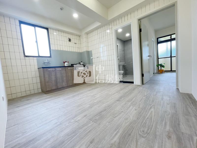 藝文中心全新整理入門玄關三房美寓+平車房屋室內格局與周邊環境