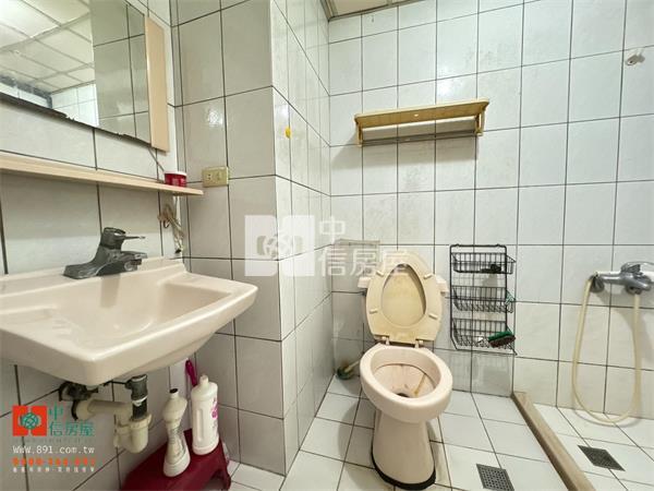 八德路邊間樓店住家房屋室內格局與周邊環境