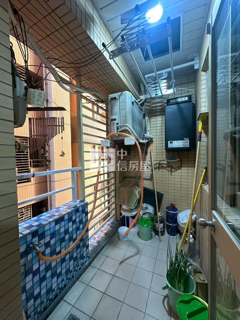 市政府旁三房精裝小豪宅房屋室內格局與周邊環境