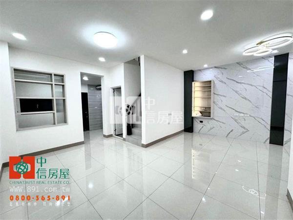 民生社區全新整理車庫別墅房屋室內格局與周邊環境