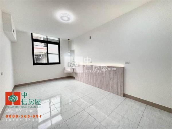 民生社區全新整理車庫別墅房屋室內格局與周邊環境