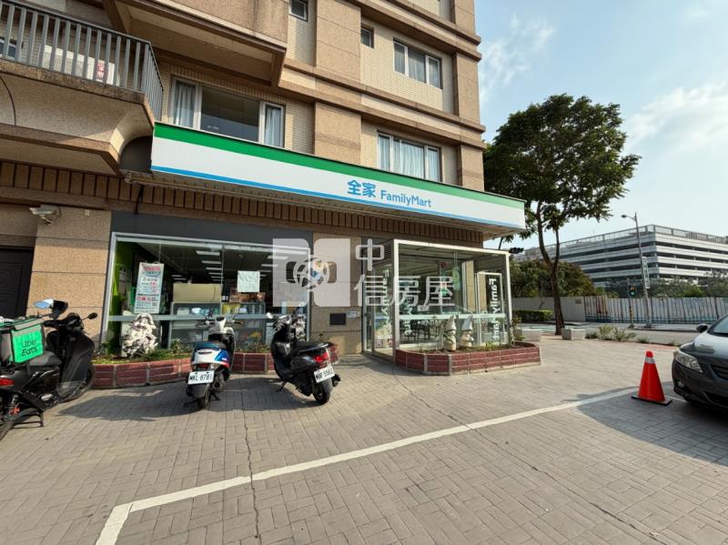 竹北臨路大面寬三角店面房屋室內格局與周邊環境