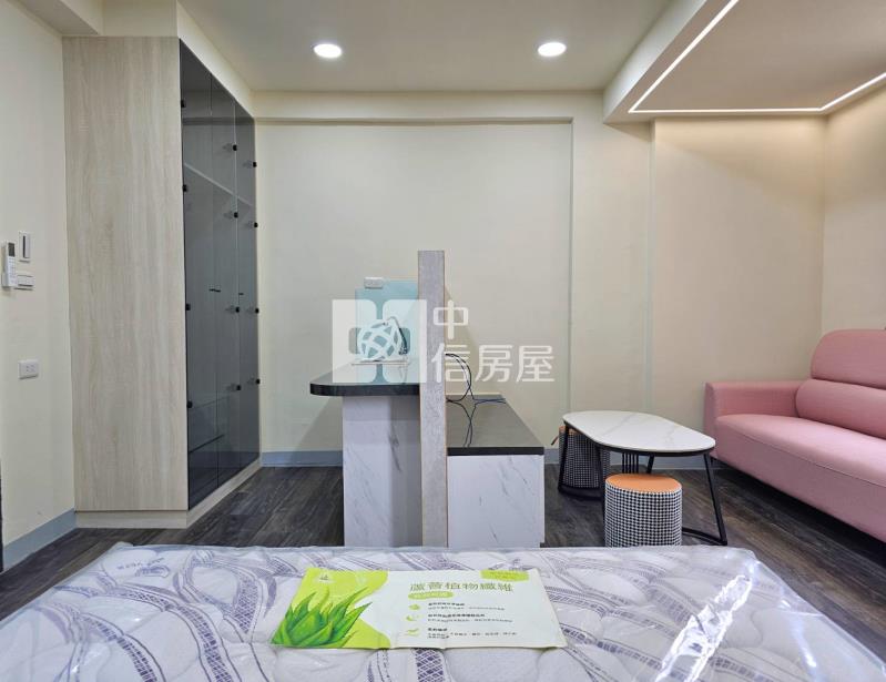 水湳經貿11間電梯透套房屋室內格局與周邊環境