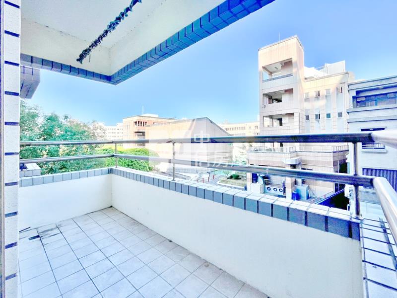 左右逢源3房車位房屋室內格局與周邊環境