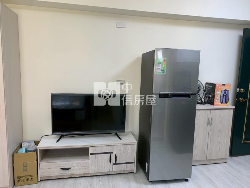 水湳經貿電梯大套房美廈房屋室內格局與周邊環境