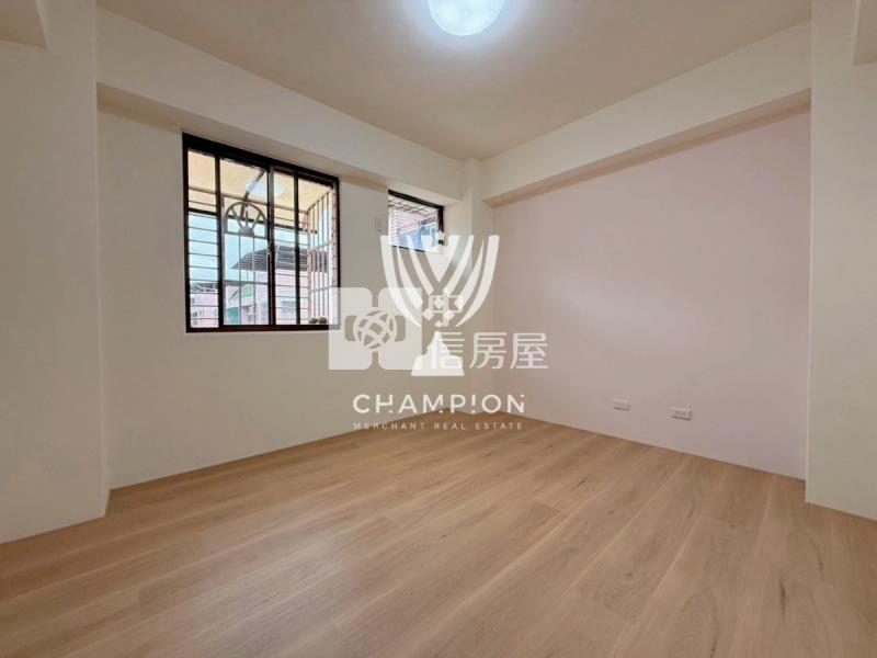 【冠軍】麗景優質三房房屋室內格局與周邊環境