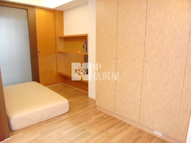 景賢公園朝南雙車位電梯大豪墅房屋室內格局與周邊環境