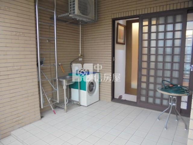 景賢公園朝南雙車位電梯大豪墅房屋室內格局與周邊環境