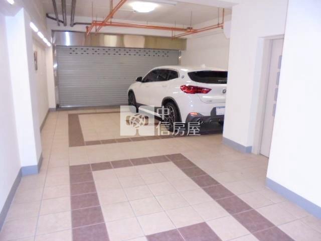 景賢公園朝南雙車位電梯大豪墅房屋室內格局與周邊環境