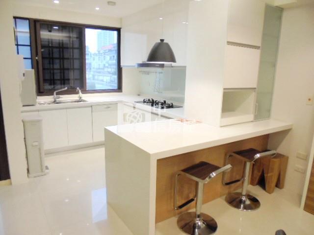 景賢公園朝南雙車位電梯大豪墅房屋室內格局與周邊環境