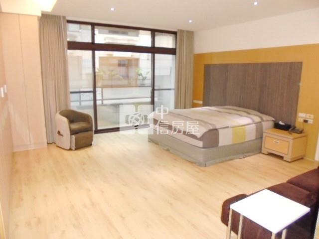 景賢公園朝南雙車位電梯大豪墅房屋室內格局與周邊環境