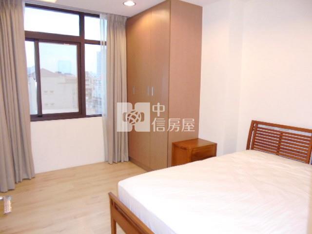 景賢公園朝南雙車位電梯大豪墅房屋室內格局與周邊環境