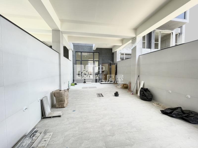 14期臨路全新雙車電墅房屋室內格局與周邊環境