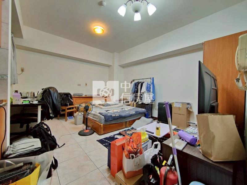 中壢SOGO旁摩登新貴套房房屋室內格局與周邊環境