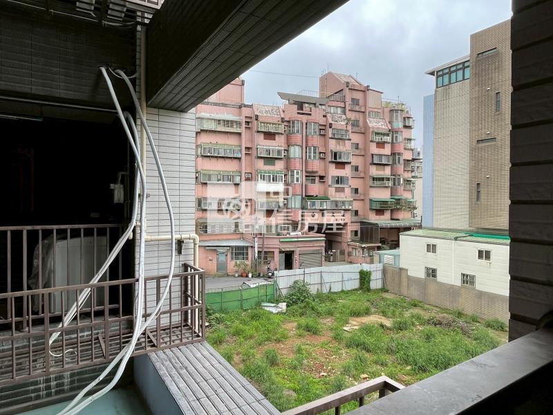 A8復興苑全新露臺套房房屋室內格局與周邊環境