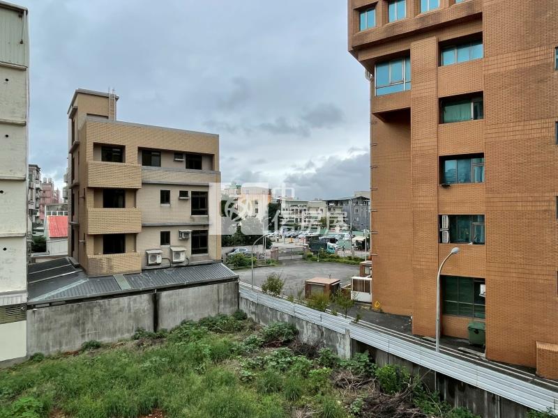 A8復興苑全新露臺套房房屋室內格局與周邊環境