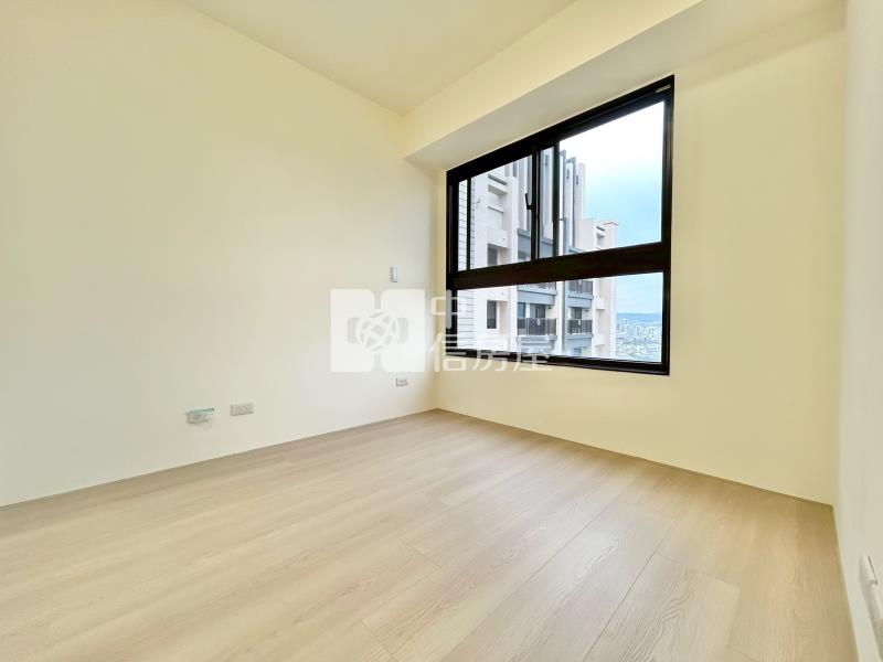 森之道次頂三房雙平車房屋室內格局與周邊環境