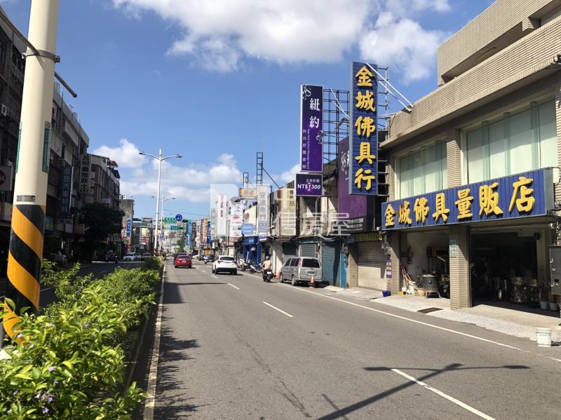 桃園春日路金店面房屋室內格局與周邊環境