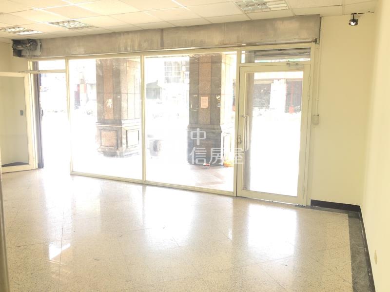 桃園春日路金店面房屋室內格局與周邊環境