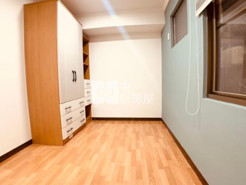 武陵高中.愛買.中山國小冠桃園三房車房屋室內格局與周邊環境