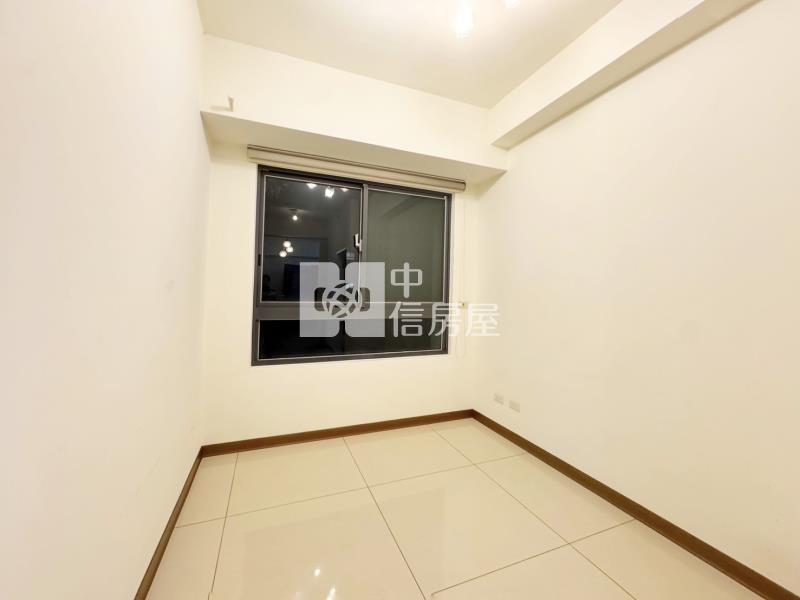 近南勢、66快速道路、湧光市場三面採光景觀3+1房車房屋室內格局與周邊環境