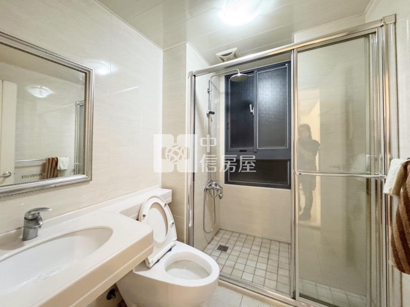 近南勢、66快速道路、湧光市場三面採光景觀3+1房車房屋室內格局與周邊環境