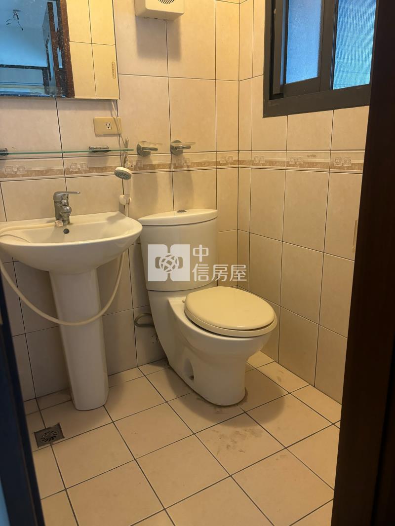 小新營特大地坪物美平車墅房屋室內格局與周邊環境