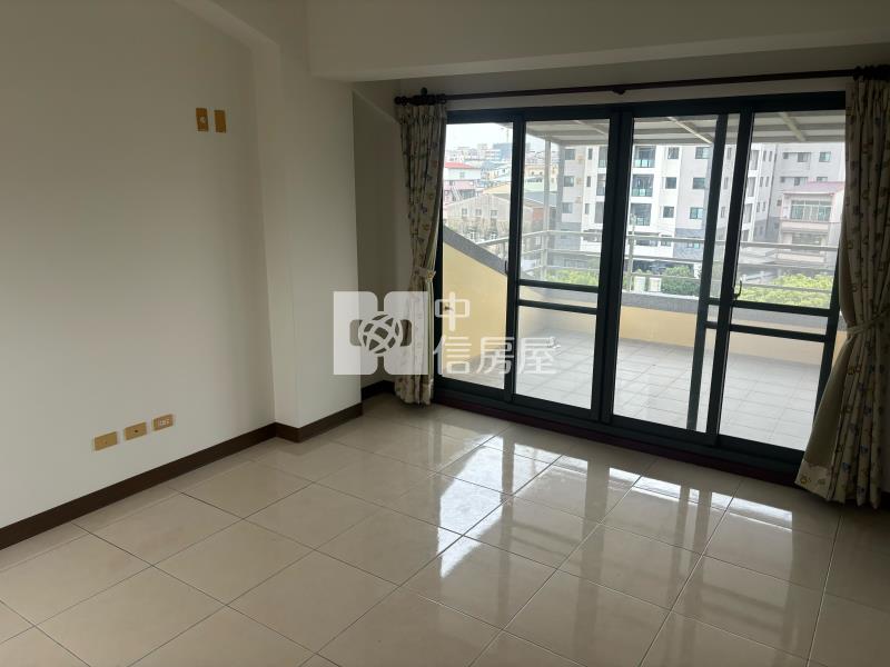 小新營特大地坪物美平車墅房屋室內格局與周邊環境