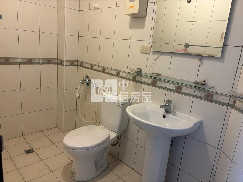 小新營特大地坪物美平車墅房屋室內格局與周邊環境