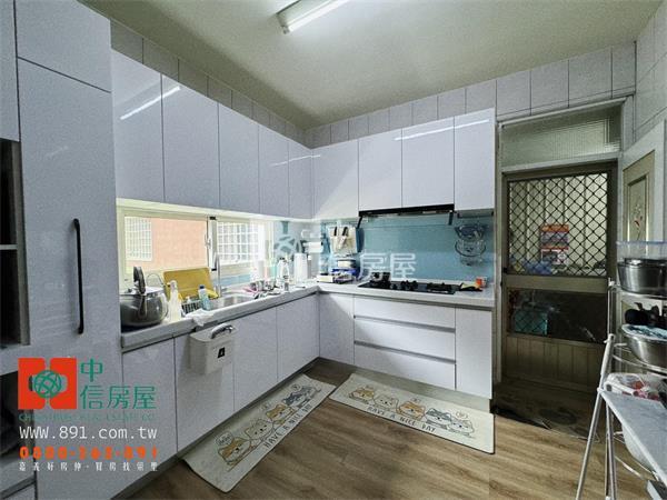 新港雙併合法農舍房屋室內格局與周邊環境