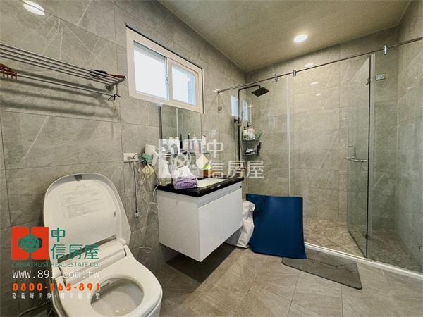 新港雙併合法農舍房屋室內格局與周邊環境