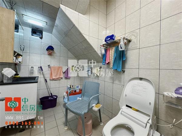 新港雙併合法農舍房屋室內格局與周邊環境