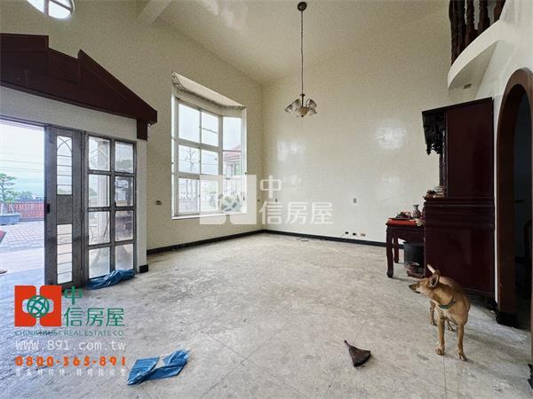 新港雙併合法農舍房屋室內格局與周邊環境