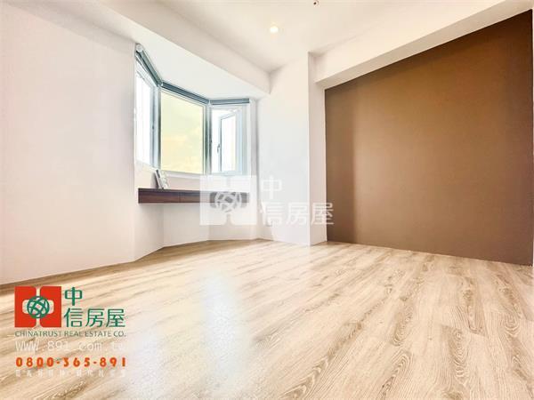 福樂全新整理車位3房房屋室內格局與周邊環境