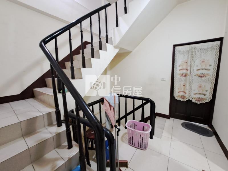 西區民生南路車墅房屋室內格局與周邊環境