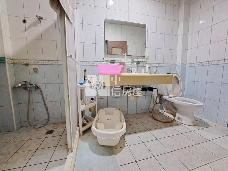 西區民生南路車墅房屋室內格局與周邊環境