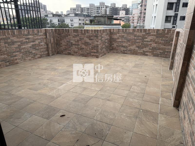 聯新醫院全新電梯別墅-1房屋室內格局與周邊環境