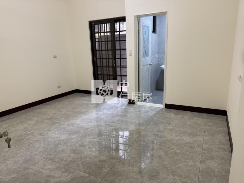 聯新醫院全新電梯別墅-1房屋室內格局與周邊環境