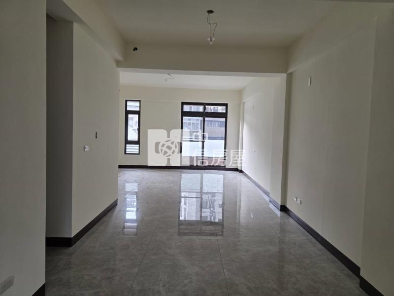 聯新醫院全新電梯別墅-1房屋室內格局與周邊環境