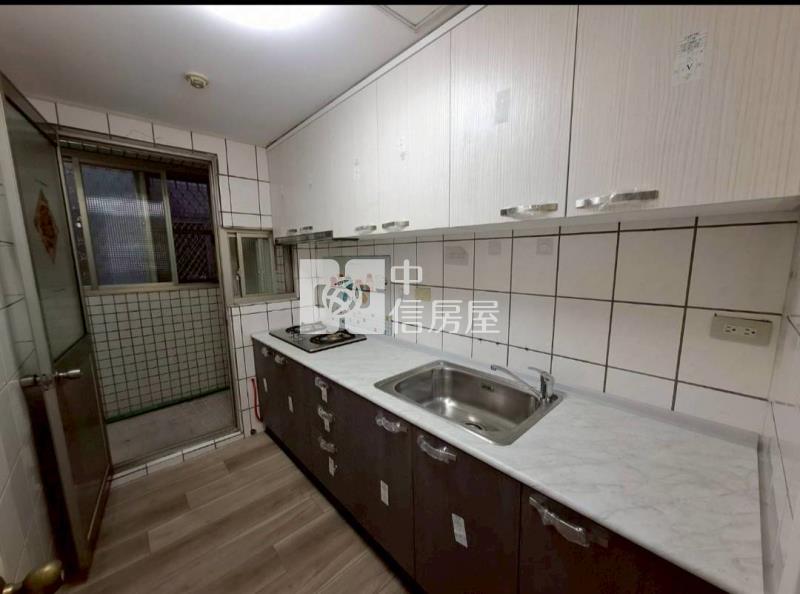 近體育園區太子盛世二樓美三房房屋室內格局與周邊環境