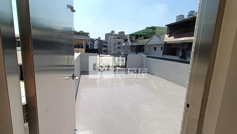 經武商圈翻新美透天房屋室內格局與周邊環境