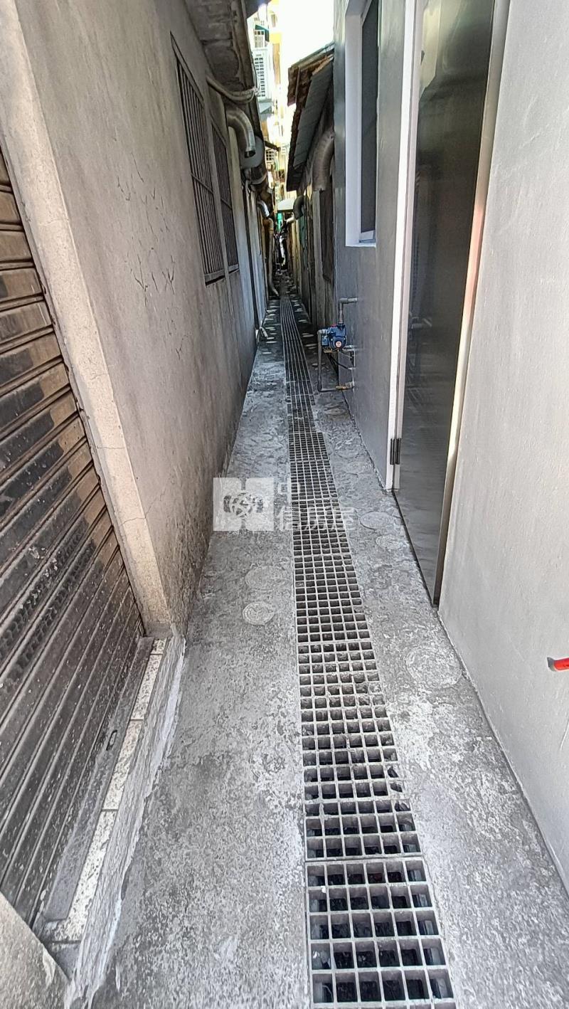 經武商圈翻新美透天房屋室內格局與周邊環境