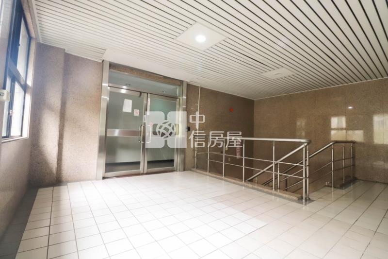 文心經典市政府捷運站旁商辦房屋室內格局與周邊環境