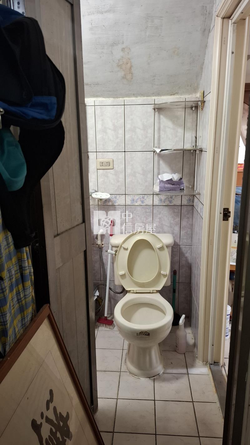 中壢林森國小樓中樓四房+平面車位房屋室內格局與周邊環境