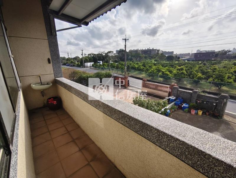 近好市多甲建合法美農舍房屋室內格局與周邊環境